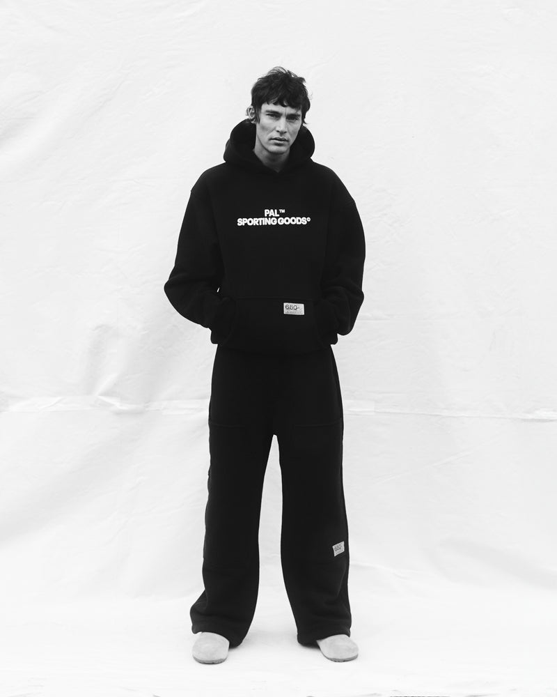 The Cyr Sweatpants Caviar Black