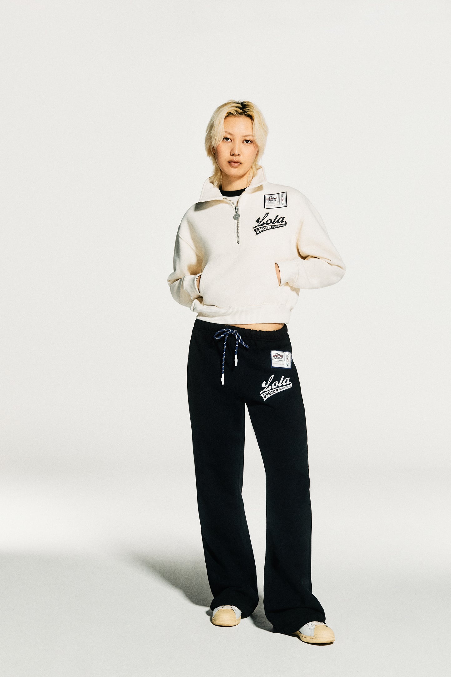 Lola's League woman half zip
