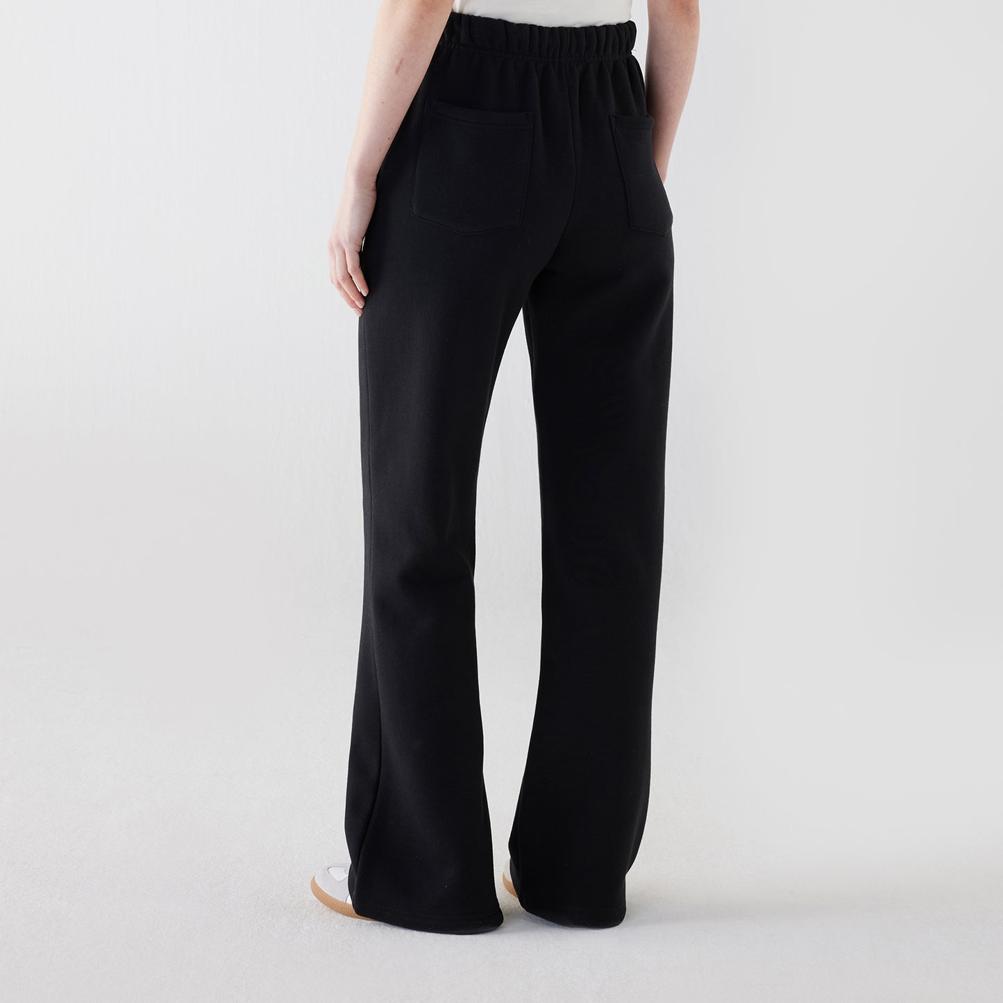 Lola's League Women Flair Pants